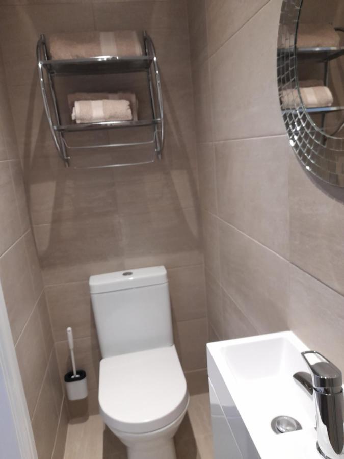 Lovely Home With Full En-Suite Double Bed Rooms Reading Exterior foto