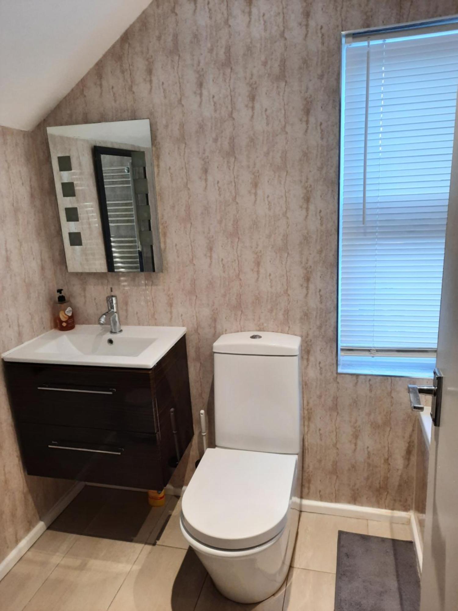 Lovely Home With Full En-Suite Double Bed Rooms Reading Exterior foto